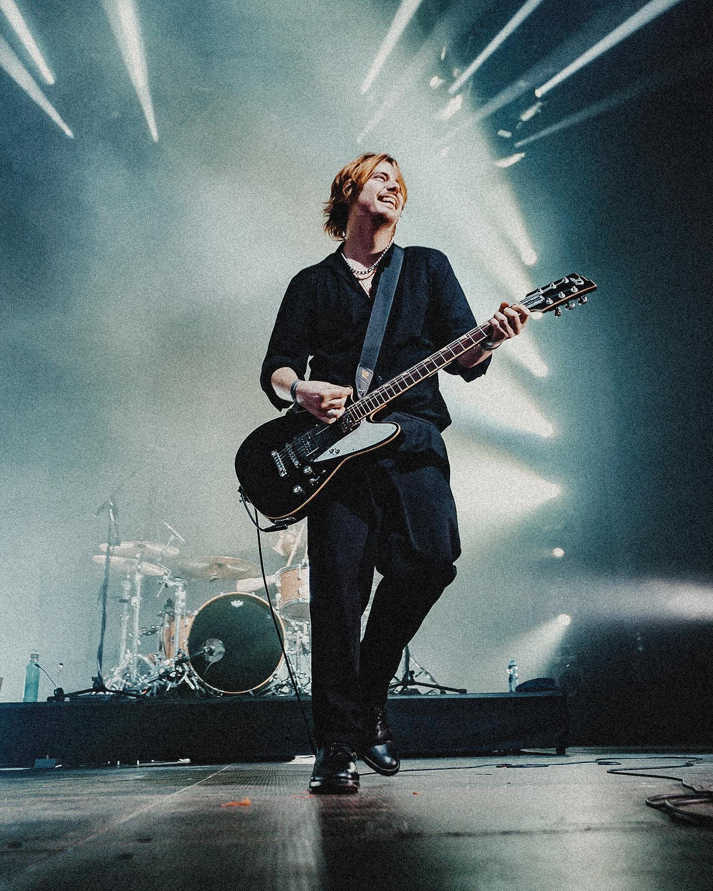 Nothing But Thieves